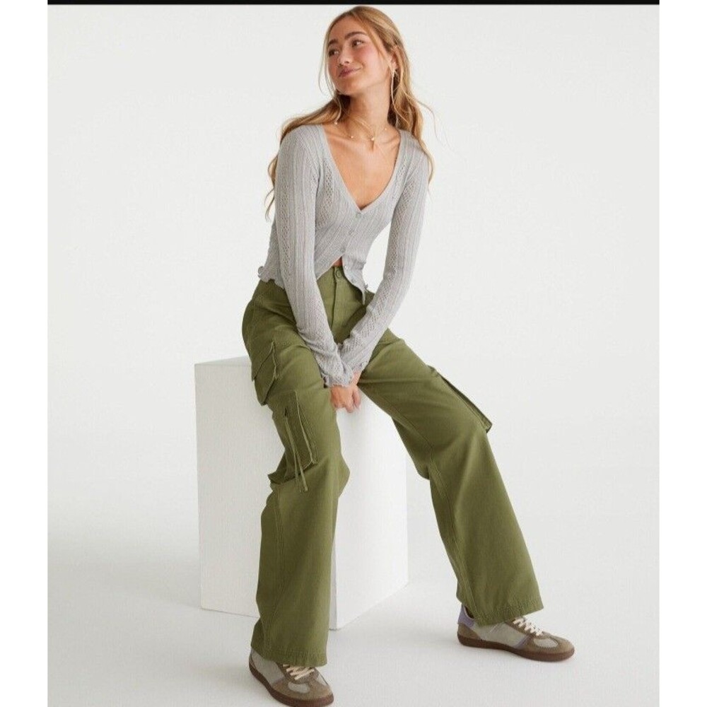 Aeropostale Women's Green Utility Cargo Pants  Mid-rise Relax Fit  XL - Picture 2 of 12